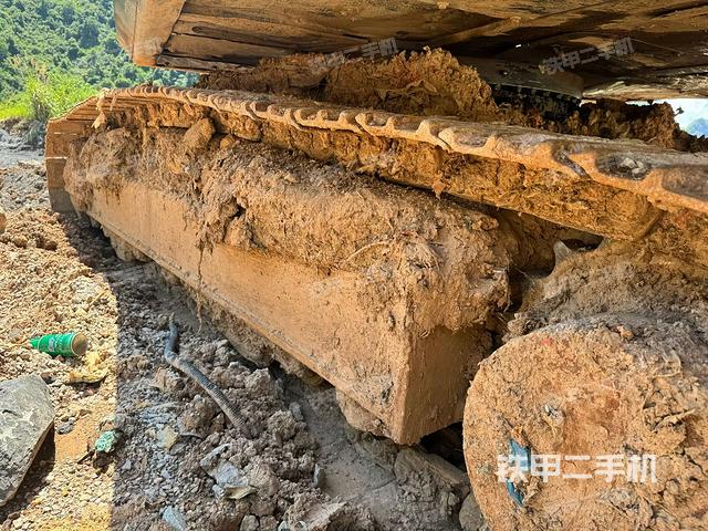 左驱动轮(行走机构) 左驱动轮(行走机构)