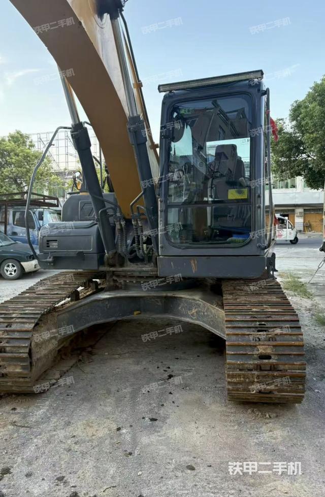 驾驶室整体（整机外观）