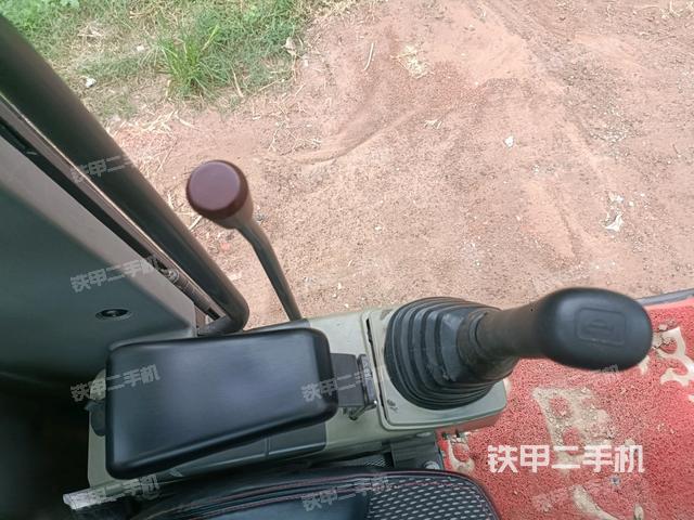 座椅左側(cè)控制臺(tái)/音響/含左手柄（駕駛室部分）