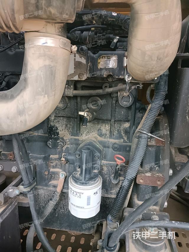 發(fā)動(dòng)機(jī)室（上車部件）