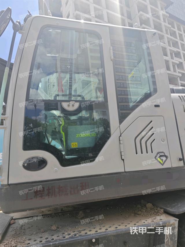 駕駛室左前45度（駕駛室部分）