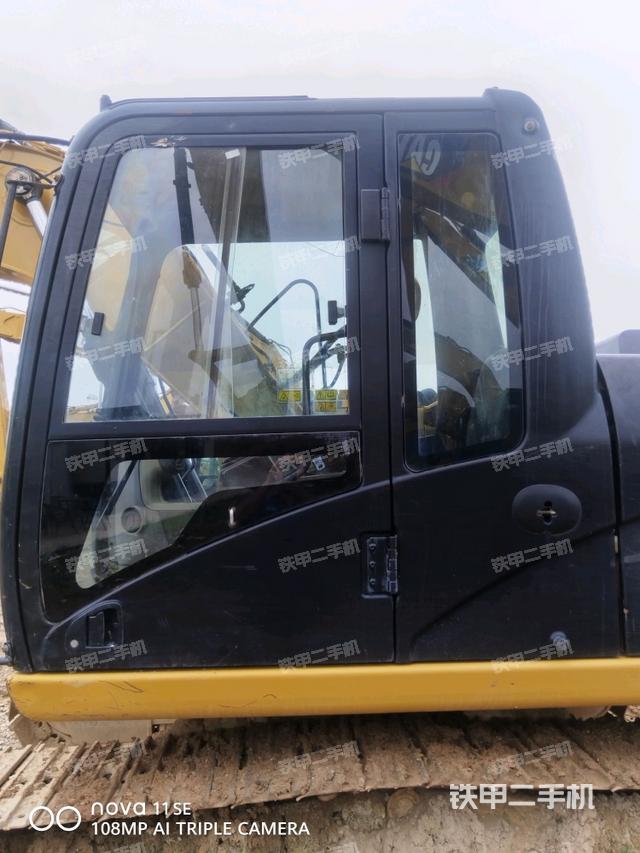 驾驶室正侧(驾驶室部分) 驾驶室正侧(驾驶室部分)