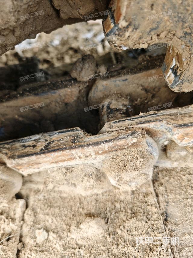 右侧行走马达盖板（行走机构）