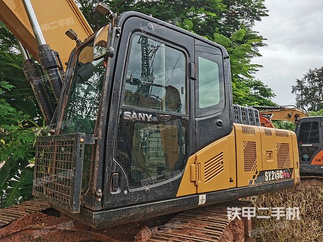 三一重工SY215C-10挖掘机