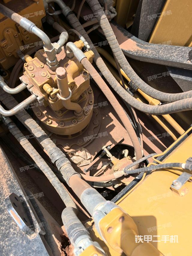 回轉(zhuǎn)馬達（上車部件）