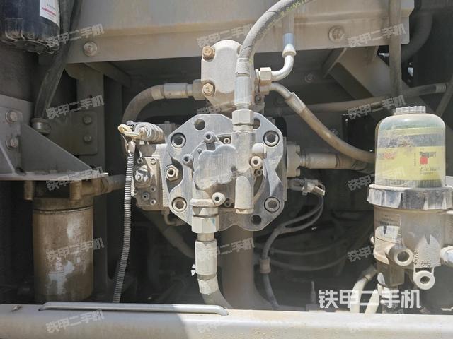 液壓泵斜45?右（大件艙室）