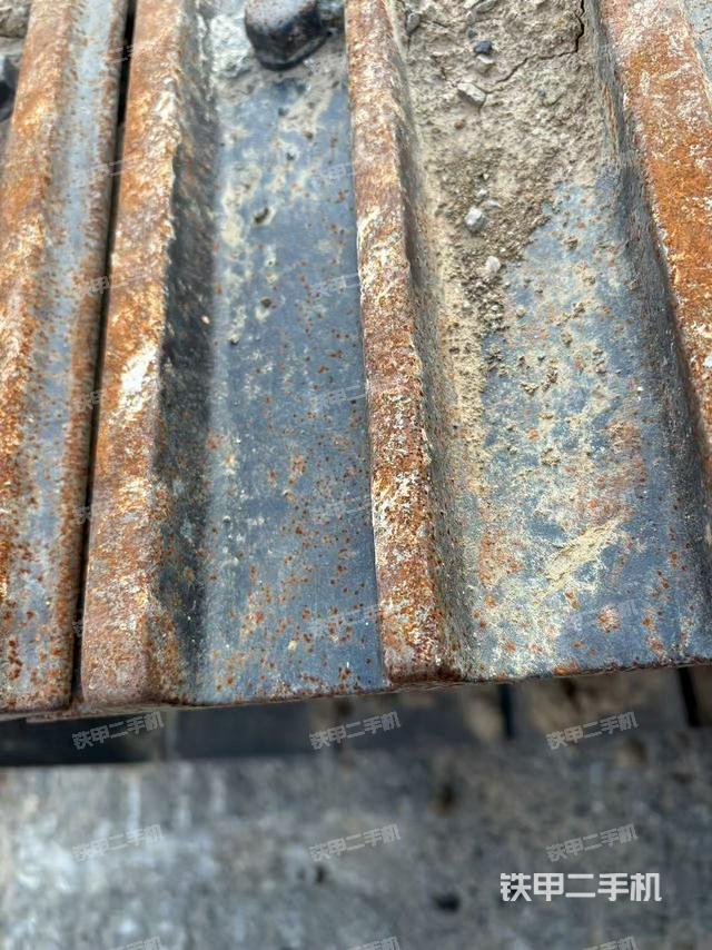 单侧履带整体（整机外观）