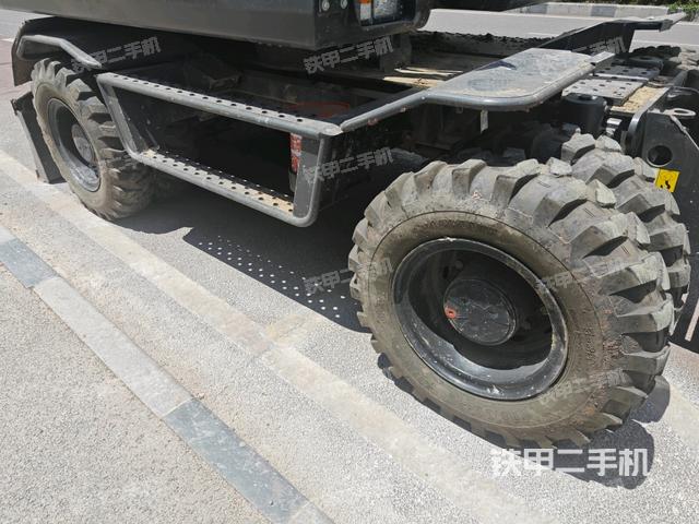 左側履帶整體?（行走機構）