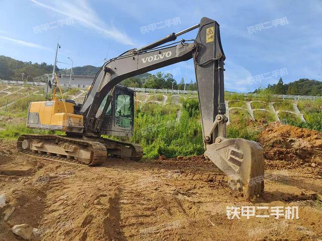 沃尔沃EC120DAG挖掘机