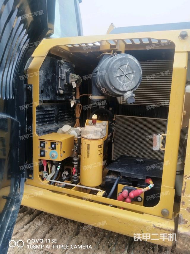 散热器正面(大件舱室) 散热器正面(大件舱室)