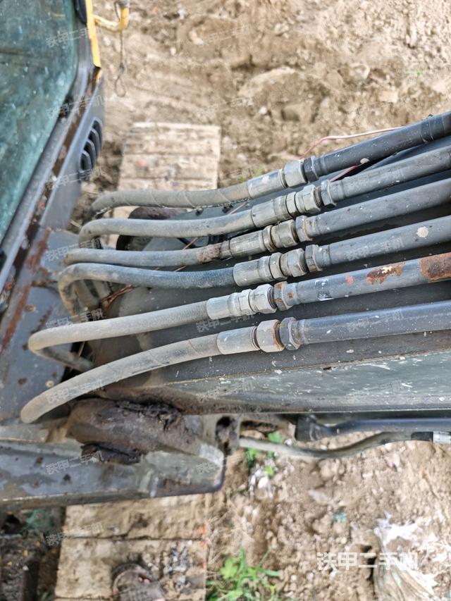 小臂整体左后（工作和回转装置）