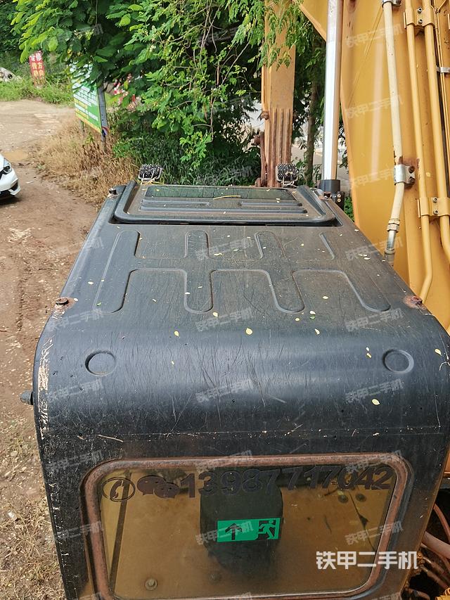 駕駛室頂部(整機外觀) 駕駛室頂部(整機外觀)