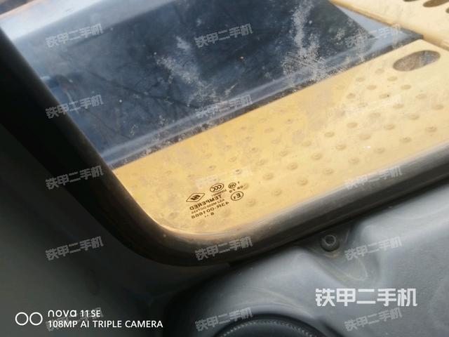 后窗玻璃角标(驾驶室部分) 后窗玻璃角标(驾驶室部分)