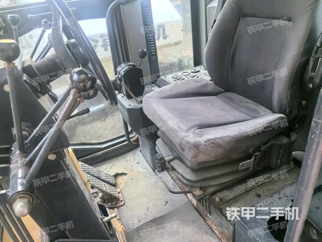 仪表盘(驾驶室/操作室) 仪表盘(驾驶室/操作室)