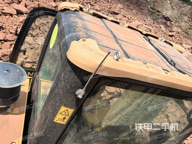 駕駛室頂部俯視（上車部件）