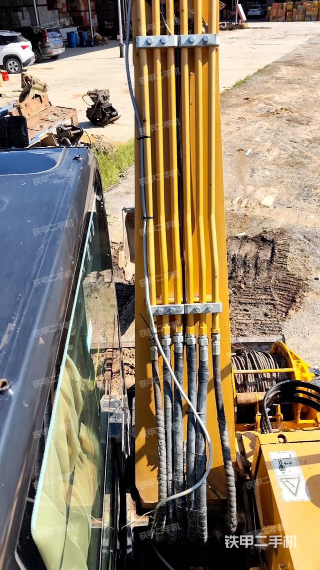 小臂整體右前（工作和回轉(zhuǎn)裝置）