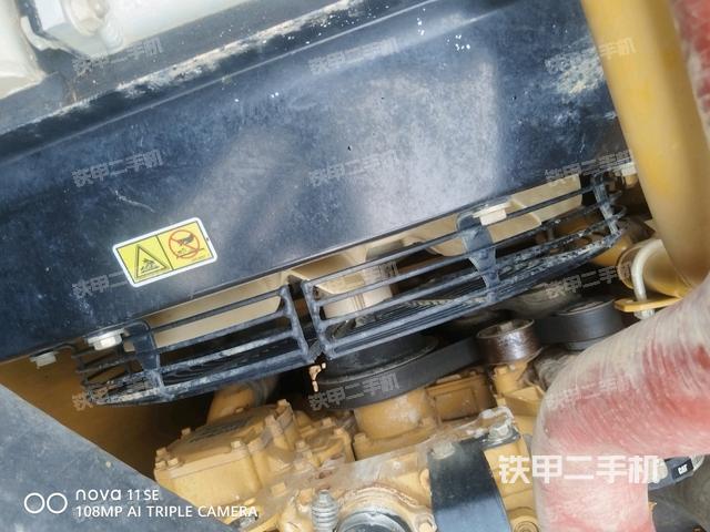 气门室盖螺丝特写(上车部件) 气门室盖螺丝特写(上车部件)