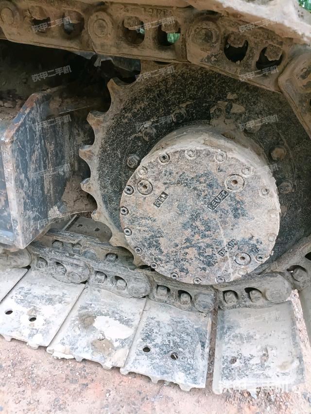 左驅(qū)動(dòng)輪（行走機(jī)構(gòu)）