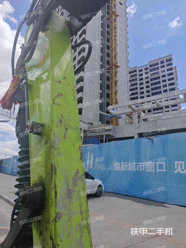 小臂整體左后（工作和回轉裝置）