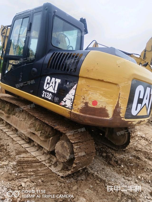 驾驶室左后45度(驾驶室部分) 驾驶室左后45度(驾驶室部分)