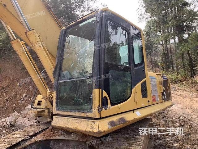 小松PC200-8挖掘机