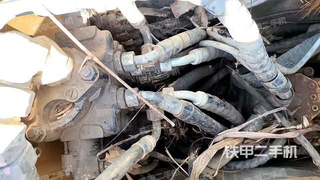 回轉(zhuǎn)馬達（上車部件）