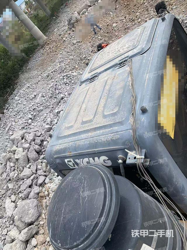 驾驶室顶部（整机外观）