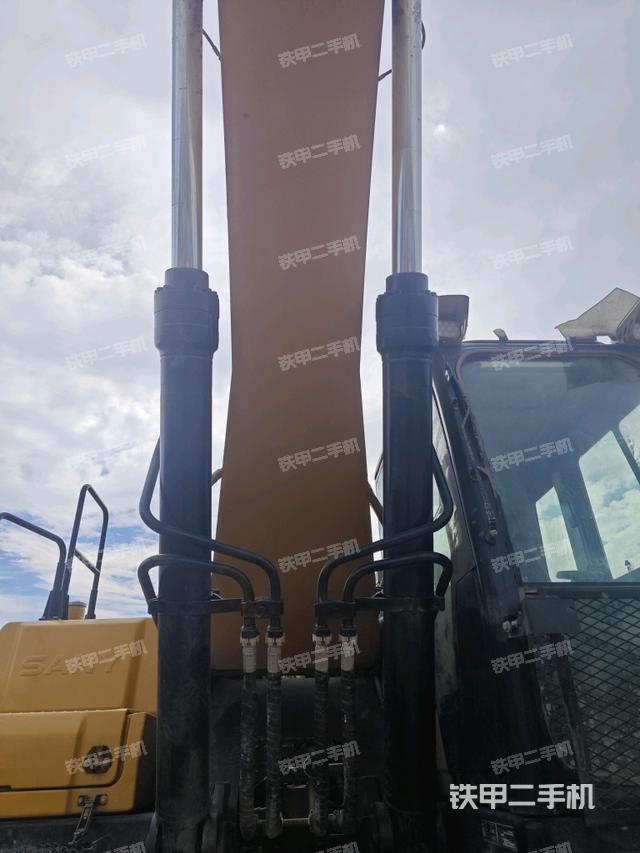 大臂油缸整體?豎拍（工作和回轉(zhuǎn)裝置）