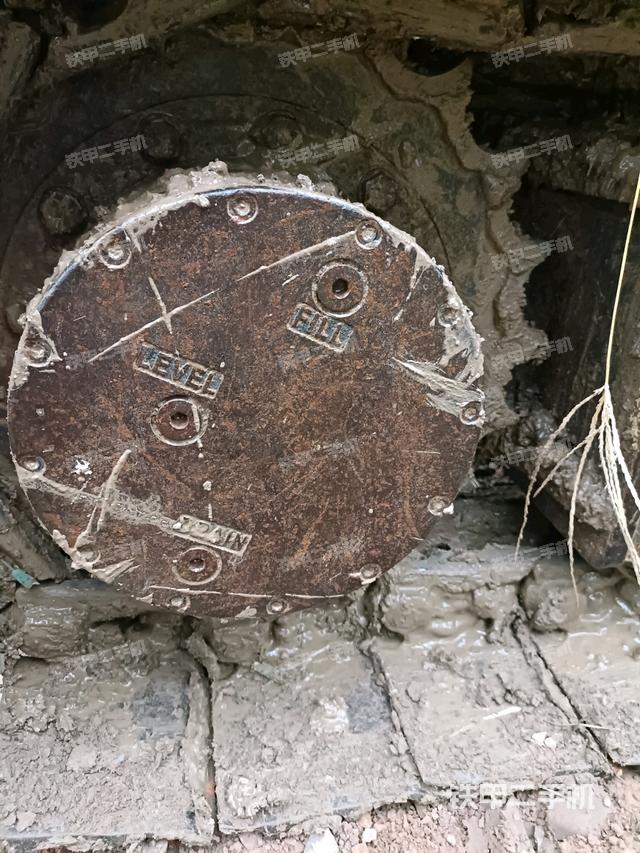 右驱动轮（行走机构）