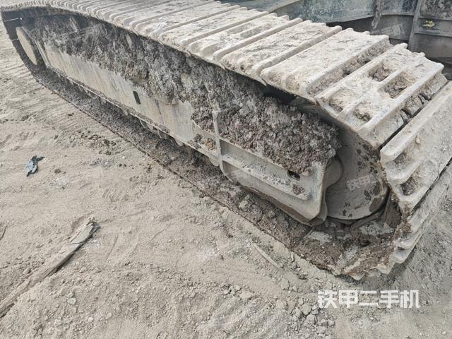 左側(cè)履帶整體?（行走機(jī)構(gòu)）