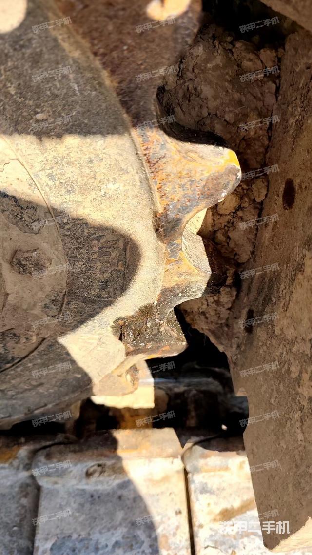 左側(cè)行走馬達蓋板（行走機構(gòu)）