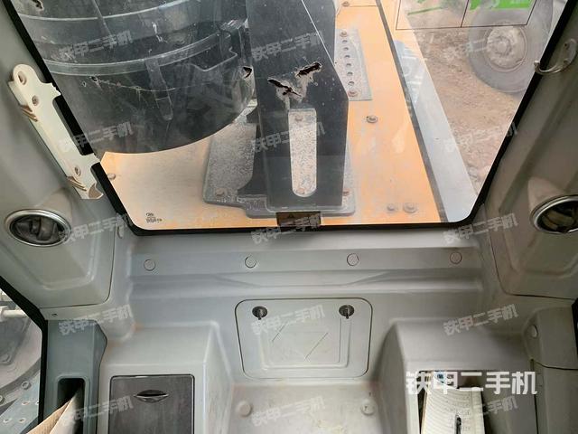 驾驶室整体（整机外观）