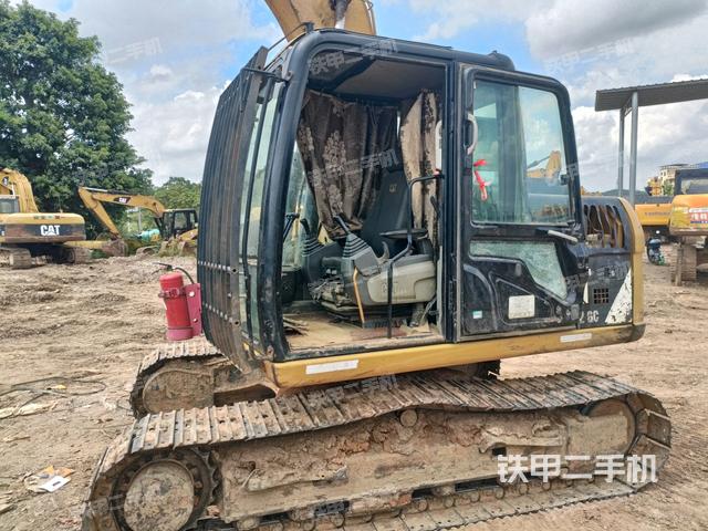 驾驶室整体(整机外观) 驾驶室整体(整机外观)