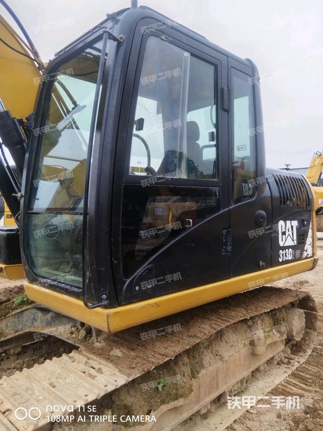 驾驶室左前45度(驾驶室部分) 驾驶室左前45度(驾驶室部分)