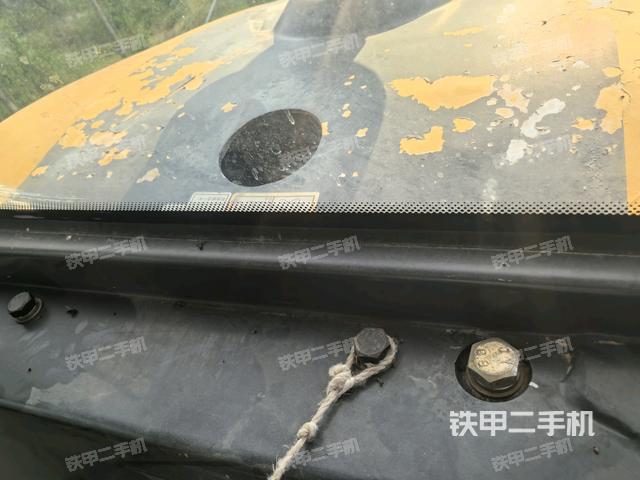 驾驶室内座椅、仪表操作手柄全景(压路机驾驶室) 驾驶室内座椅、仪表操作手柄全景(压路机驾驶室)