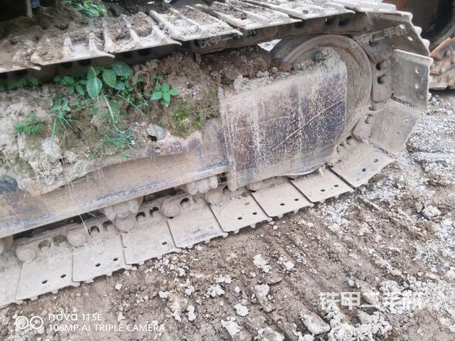 右驱动轮(行走机构) 右驱动轮(行走机构)