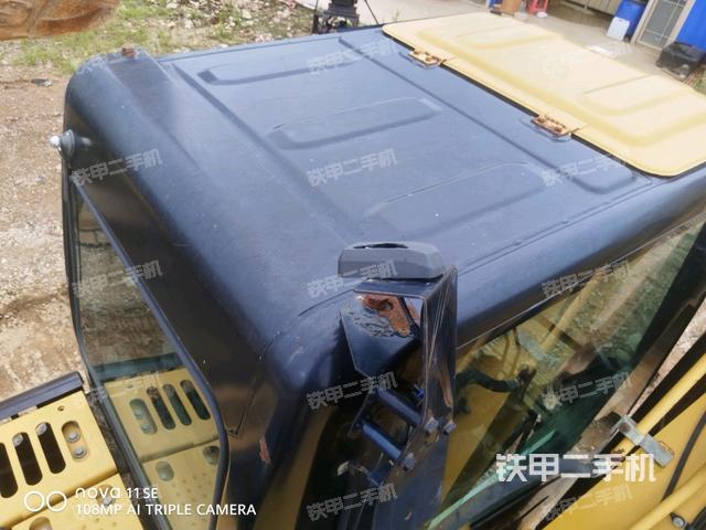 驾驶室顶部俯视(上车部件) 驾驶室顶部俯视(上车部件)