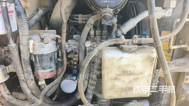 发动机室（上车部件）