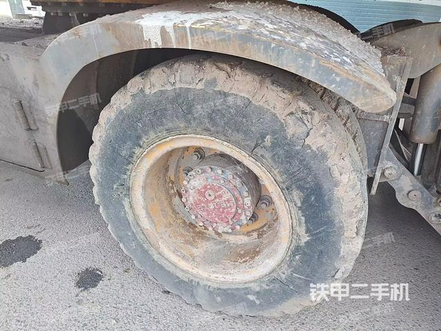 右驱动轮(行走机构) 右驱动轮(行走机构)