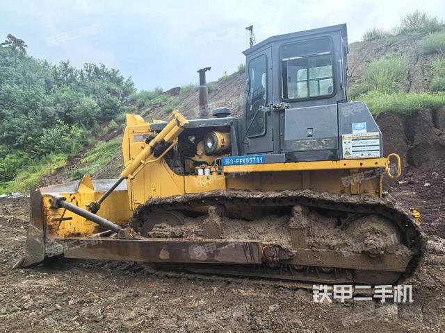 整機(jī)左側(cè)(設(shè)備外觀(guān)及核心部件) 整機(jī)左側(cè)(設(shè)備外觀(guān)及核心部件)