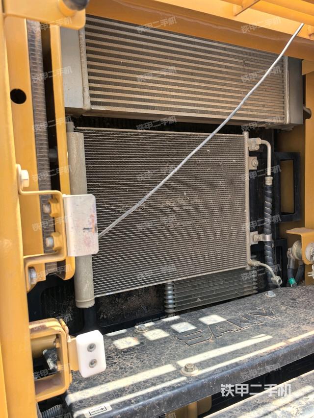 散熱器正面（大件艙室）