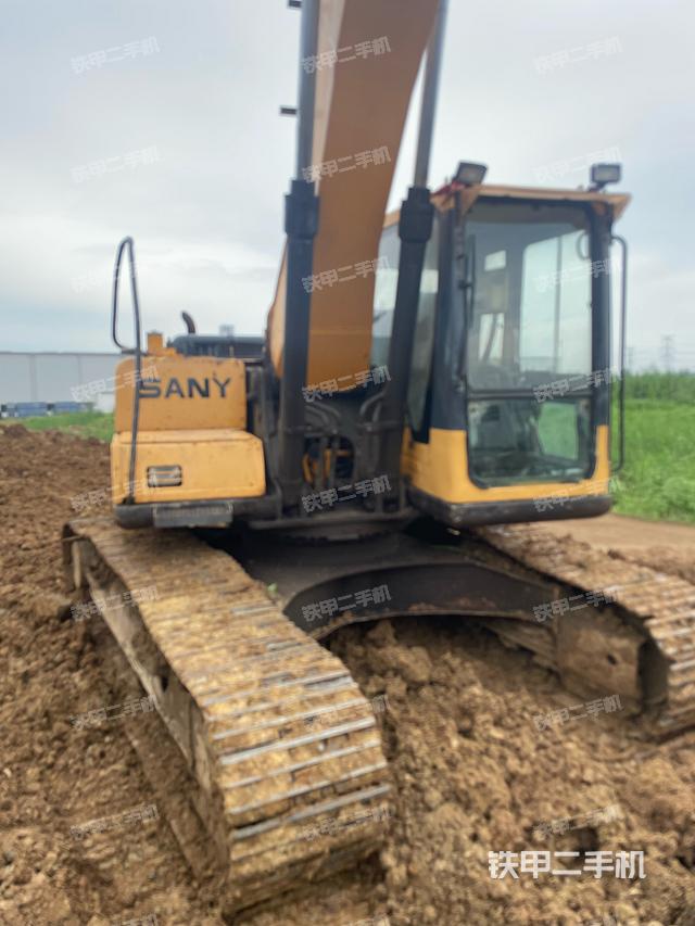 駕駛室整體（整機(jī)外觀）