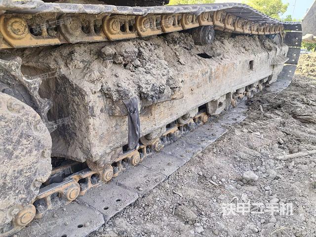 单侧履带整体（整机外观）