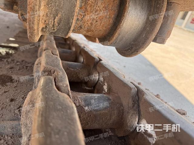 右侧行走马达盖板(行走机构) 右侧行走马达盖板(行走机构)