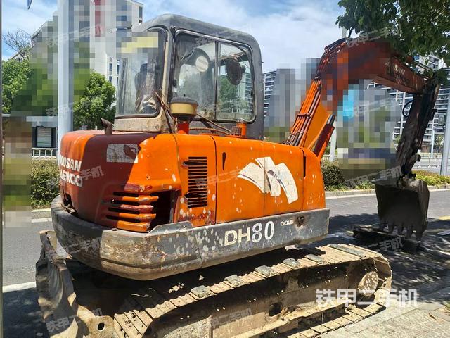 整机右后45°(整机外观) 整机右后45°(整机外观)