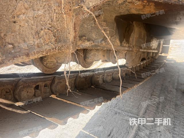 左侧履带整体 (行走机构) 左侧履带整体 (行走机构)