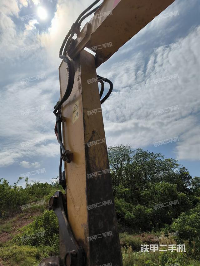 小臂整体左后（工作和回转装置）