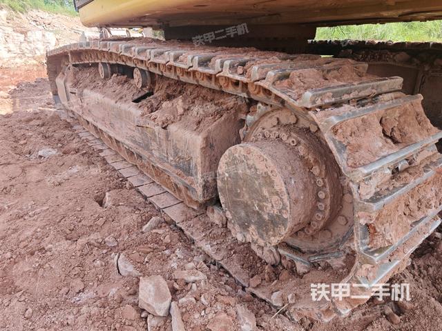 左侧履带整体 (行走机构) 左侧履带整体 (行走机构)