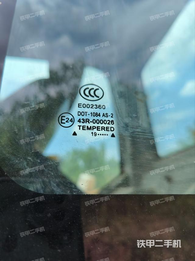 右侧玻璃角标（驾驶室部分）