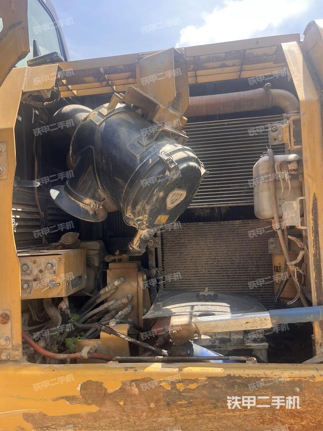 散热器正面(大件舱室) 散热器正面(大件舱室)